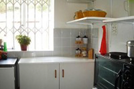 Bright and spacious kitchen area